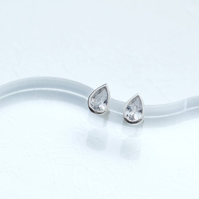 Raindrop 雨粒 ピアス silver925 - 耳环/耳夹 - 其他金属 灰色