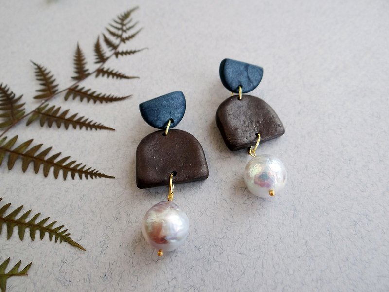 Baroque Pearl earrings Geometry earings Polymer clay earring Minimalist earrings - 耳环/耳夹 - 珍珠 咖啡色