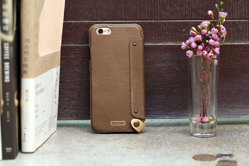 iPhone 7/8PLUS 5.5寸 经典系列手帐款手机皮套- 经典咖啡 - 手机壳/手机套 - 真皮 咖啡色