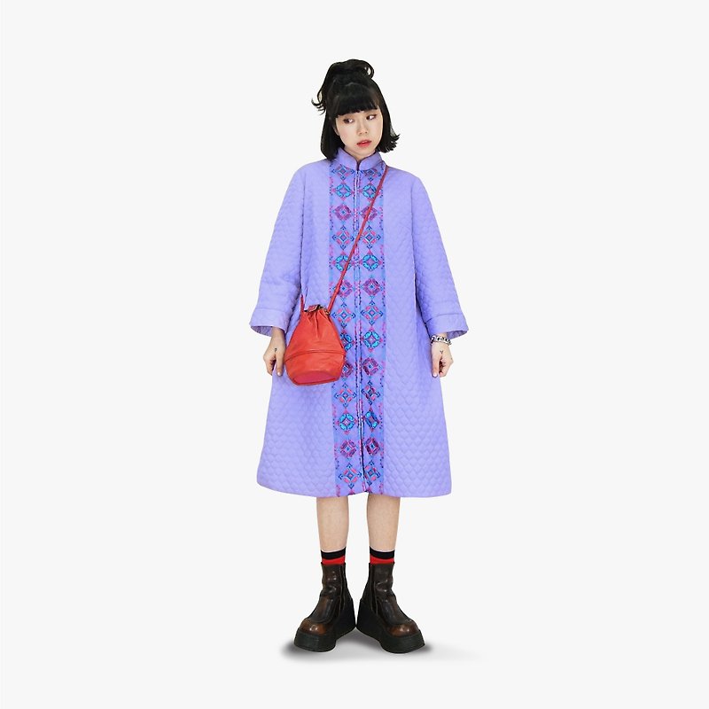 A·PRANK :DOLLY :: 浅紫菱格刺绣铺棉古着洋装外套(D802020) - 洋装/连衣裙 - 棉．麻 紫色