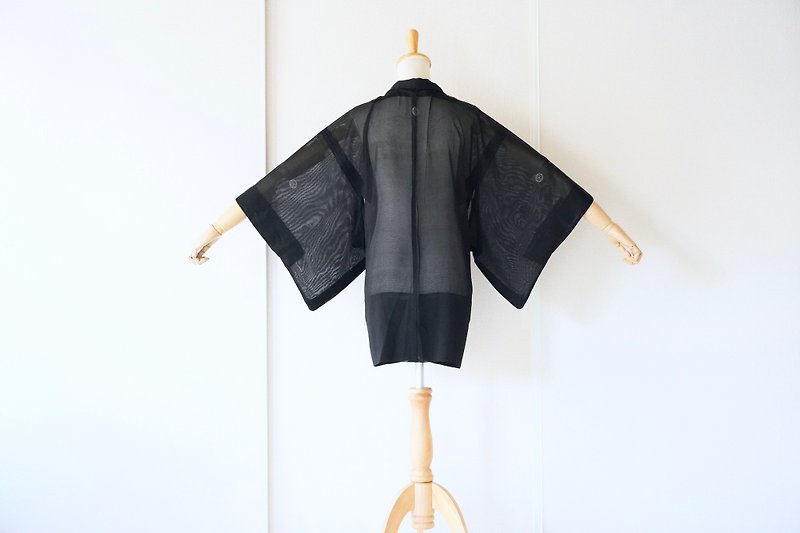 EXCELLENT condition/ black summer kimono, silk kimono, short kimono /4909