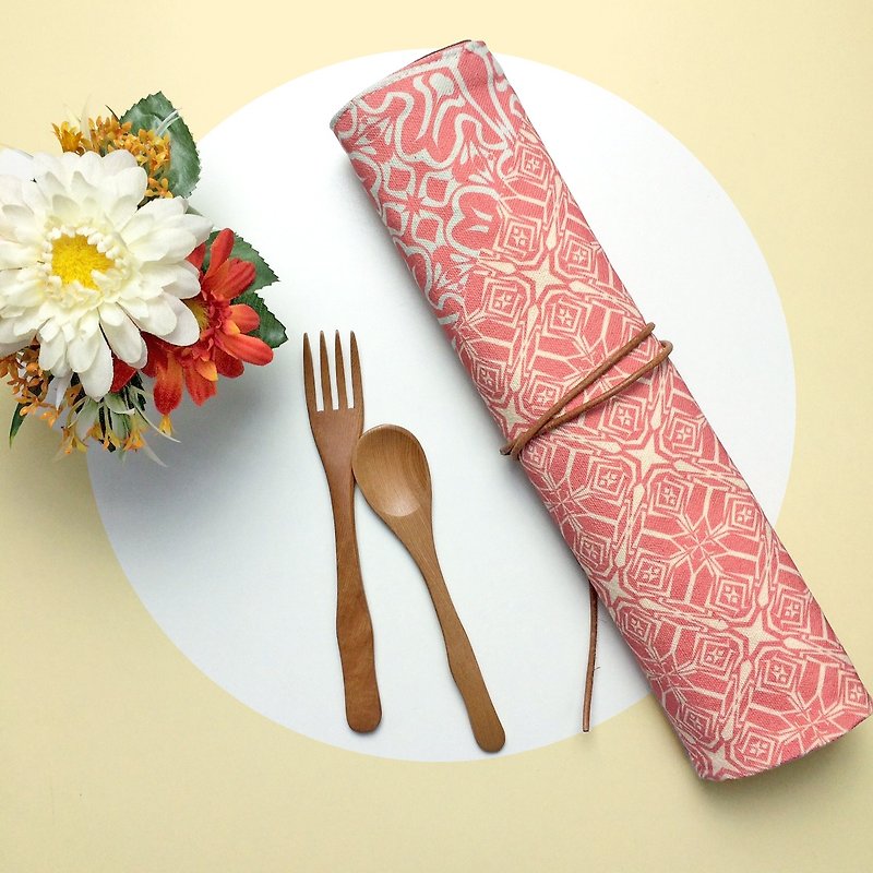 【定制化礼物】两用餐具收纳袋 交织窗花系列-3 餐垫 餐具包 - 餐垫/桌巾 - 棉．麻 