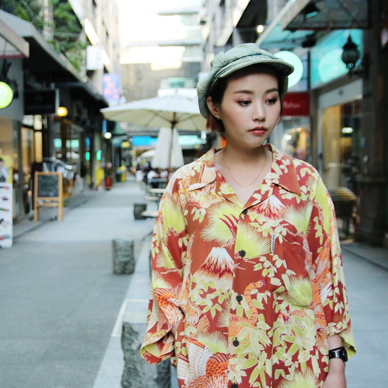 Tsubasa.Y 古着屋 桦茶色 富士山下和柄花衬衫, Japan Print Shirt - 女装上衣 - 棉．麻 