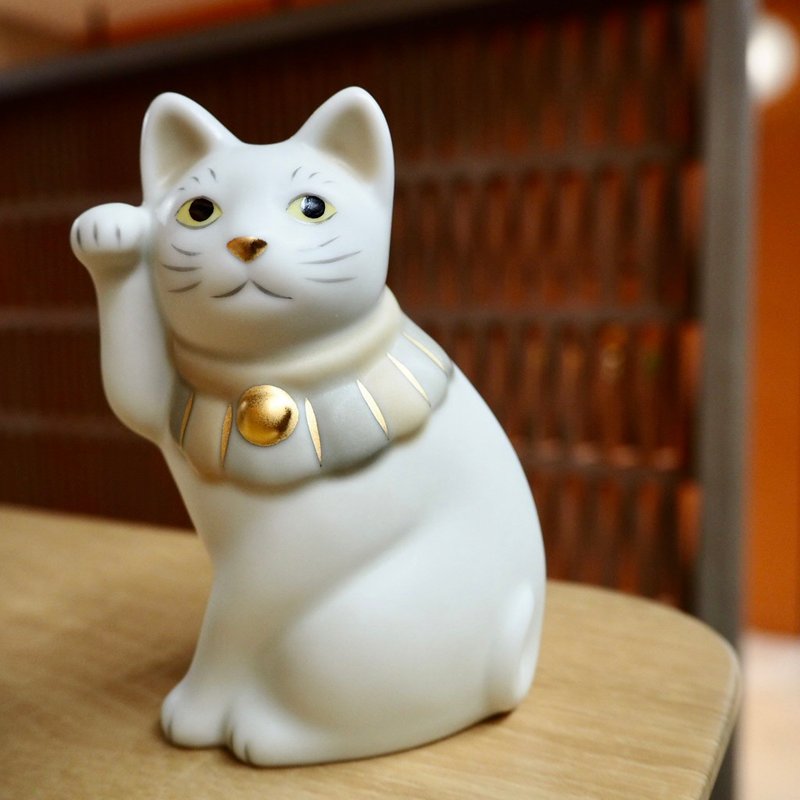 中外陶园 | 瀬户招财猫 横座 雾面米 - 摆饰 - 陶 