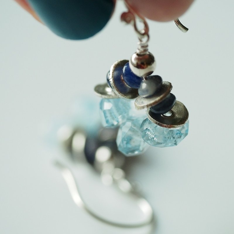【玛雅塔拉】天然海水蓝宝 苏打石 纯银耳环 Aquamarine Sodalite - 耳环/耳夹 - 宝石 