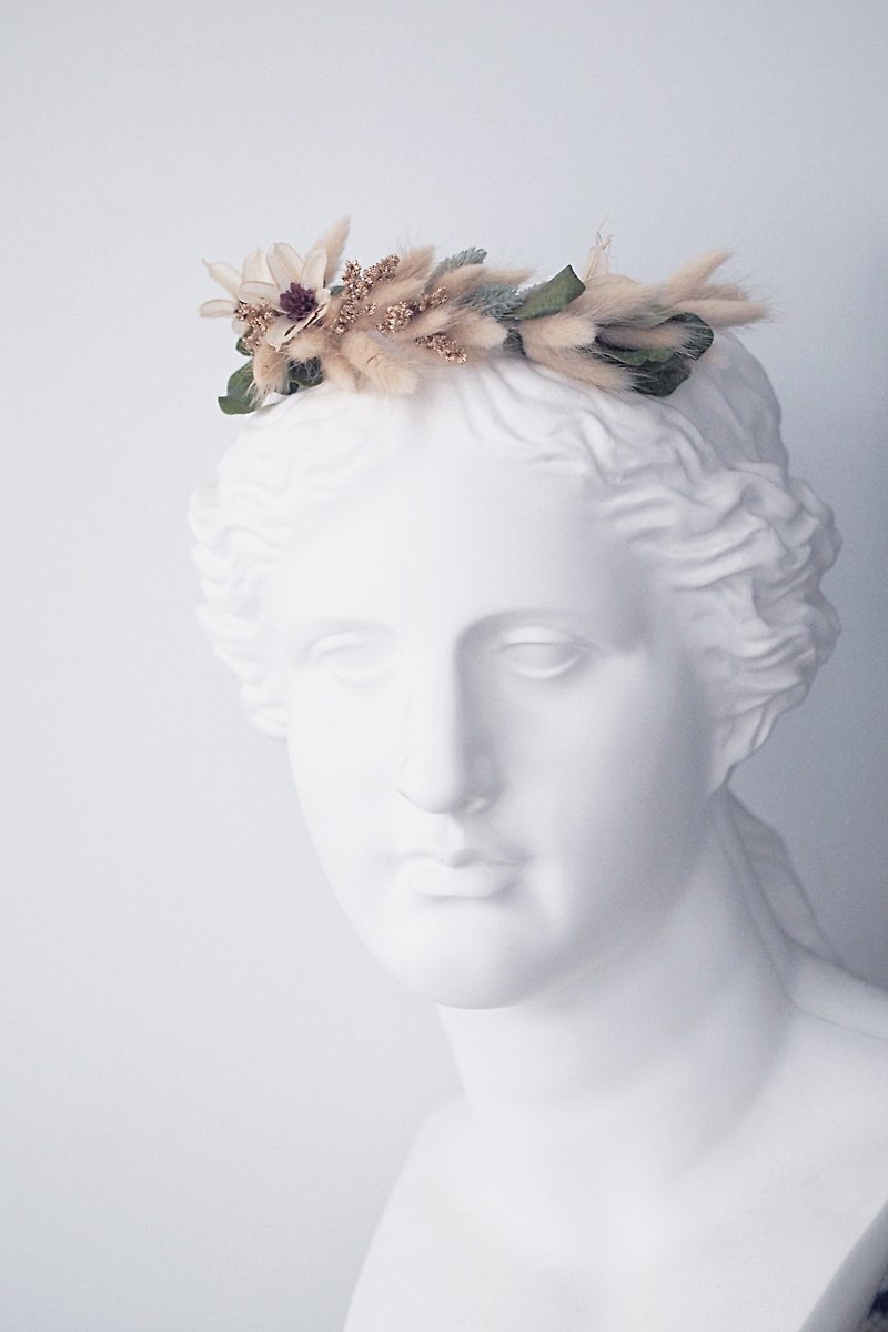 希腊神话 维纳斯石膏像与纯色系干燥花冠 / 狮冠女神石膏像与永生藤叶造型组合 整套艺术摆设品 - 摆饰 - 植物．花 白色