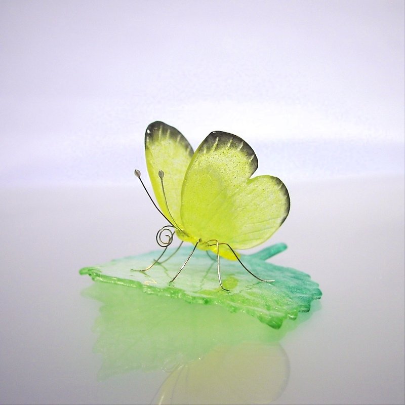 ガラスの蝶 キチョウ on リーフ - 摆饰 - 玻璃 黄色