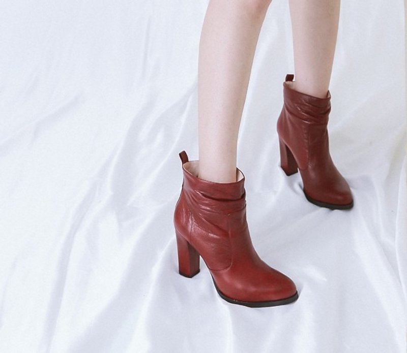 率性大绉皮 宽筒真皮粗高跟靴 红 - 女款长靴 - 真皮 红色