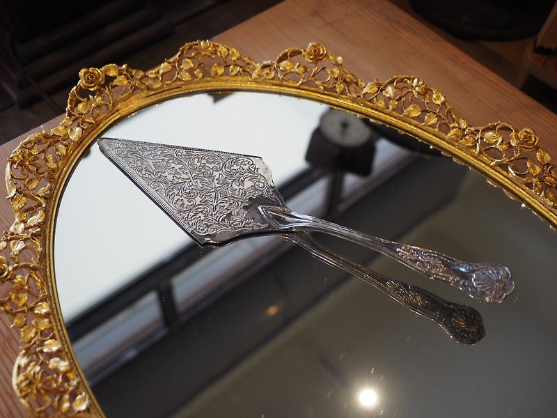 英国早期镀银蛋糕刀/派刀 - 餐刀/叉/匙组合 - 其他金属 银色