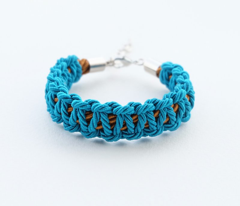 Peacock blue / Chocolate brown macrame bracelet  - 手链/手环 - 聚酯纤维 蓝色