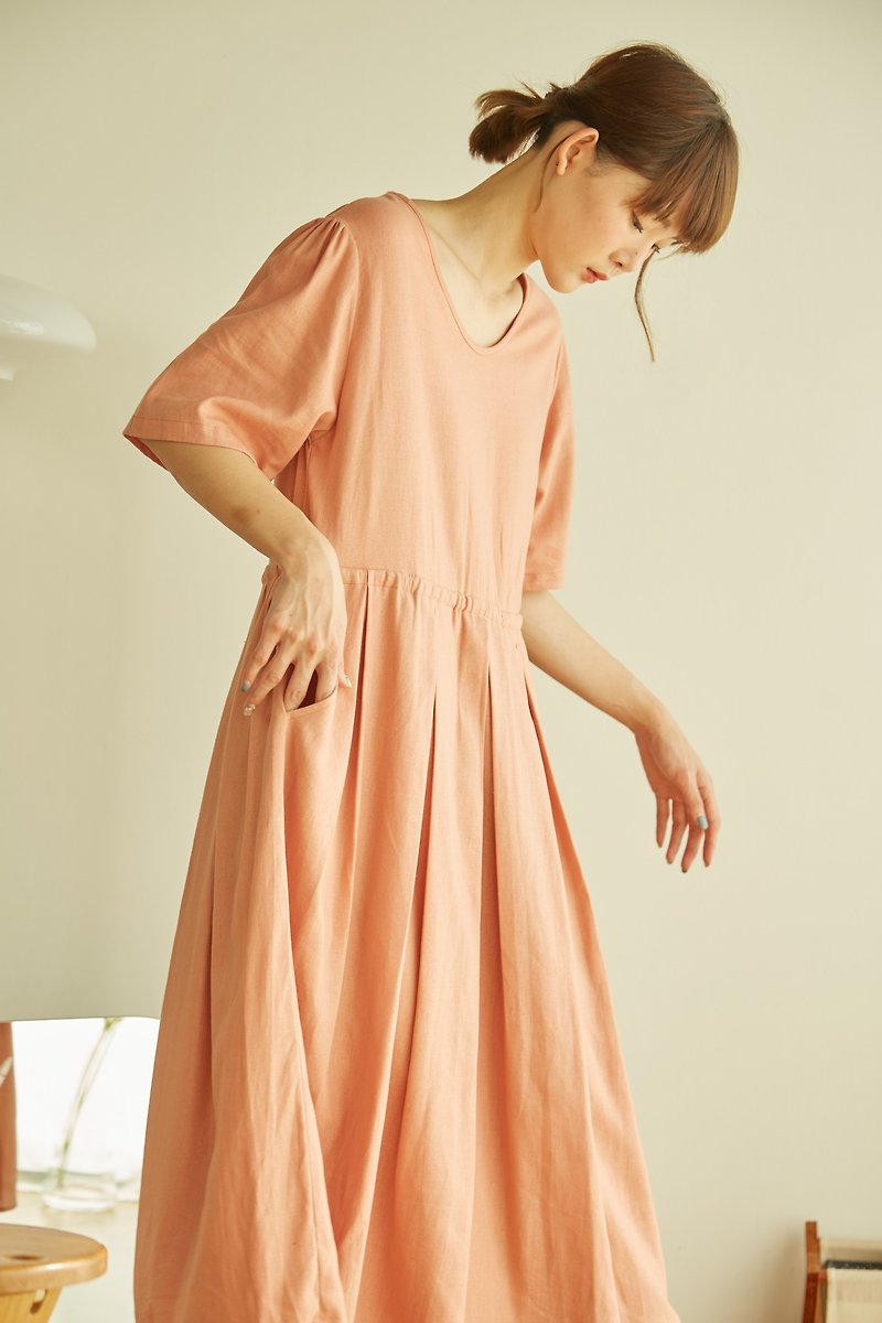 One Pieces Dresses Multi-Paneled Box-Pleated Dress - Pink Color - 洋装/连衣裙 - 棉．麻 粉红色