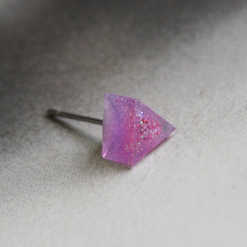 ◁ 透明三角耳环 ◁ 121 / Lullaby - 单只 - 耳环/耳夹 - 塑料 粉红色