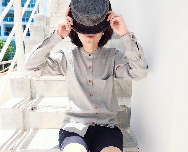 Linen Longsleeves-Mandarin Collar Shirt ( Pin Shirt ) : Cloud Color - 女装上衣 - 棉．麻 灰色
