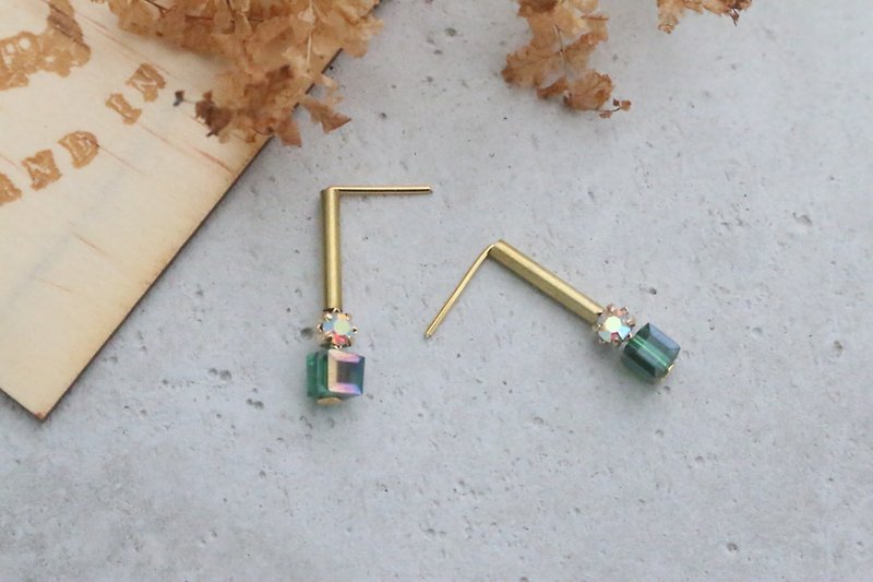 黄铜 水晶 耳环 （1056 等啊等） - 耳环/耳夹 - 其他金属 绿色