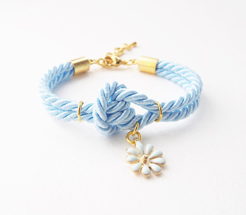 Baby blue knot rope bracelet + flower charm - 手链/手环 - 其他材质 蓝色