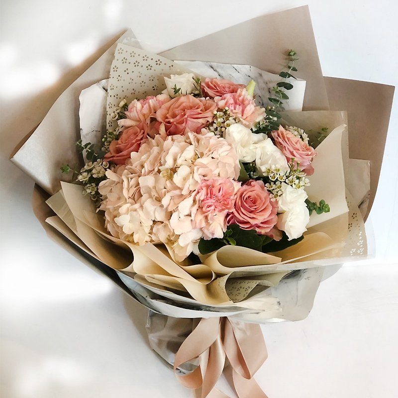 粉色星球鲜花花束 | 毕业 生日首选 | 台北可自取 - 干燥花/捧花 - 植物．花 粉红色