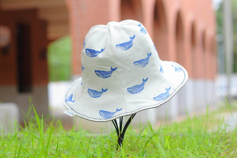 【海洋世界系列-宁静蓝鲸】双面花苞渔夫帽 - 帽子 - 棉．麻 蓝色