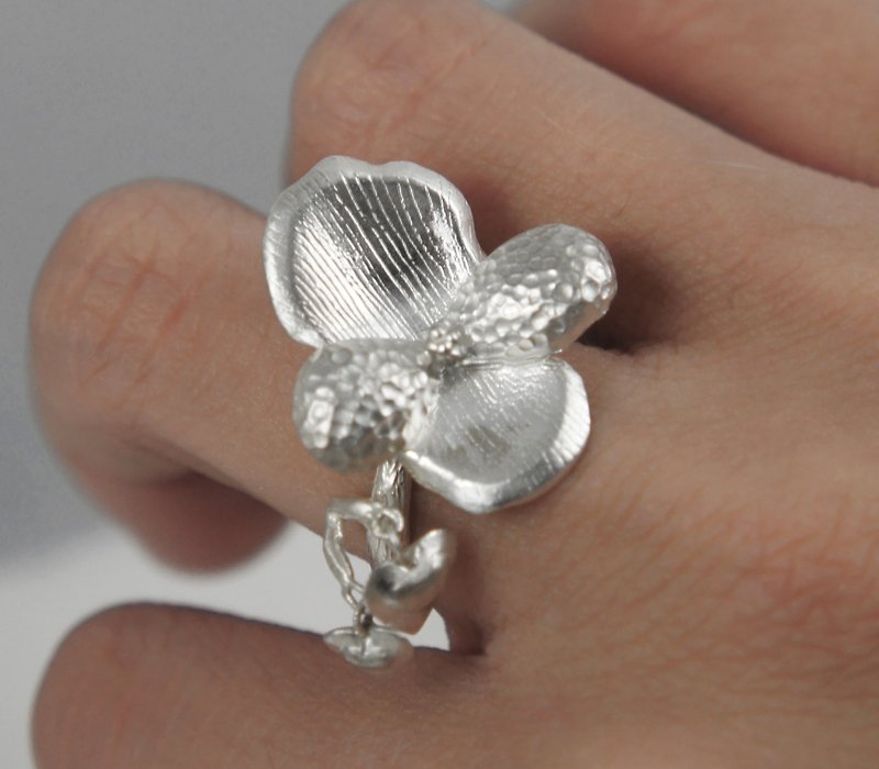 【若子】花心语戒指-水鸭脚 纯银创作 雅致收藏 - 戒指 - 其他金属 灰色