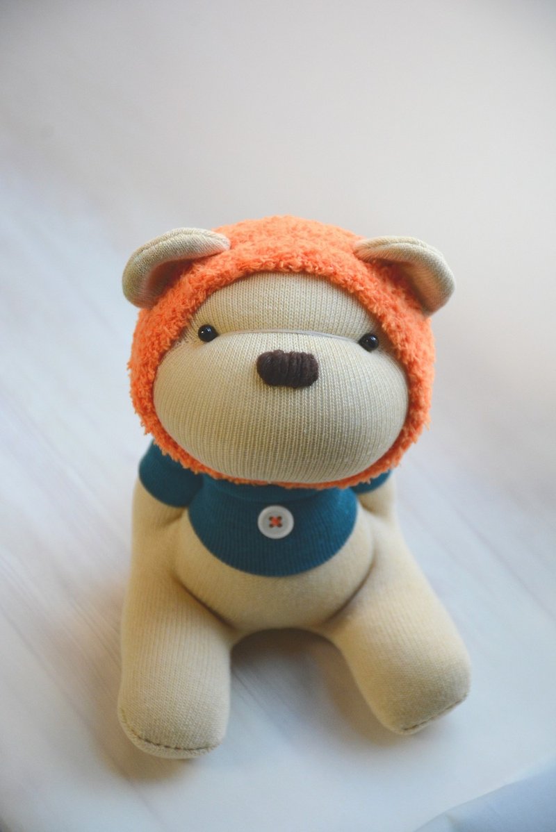 全手缝自然风袜子娃娃~橘帽蜂蜜熊 - 玩偶/公仔 - 棉．麻 橘色