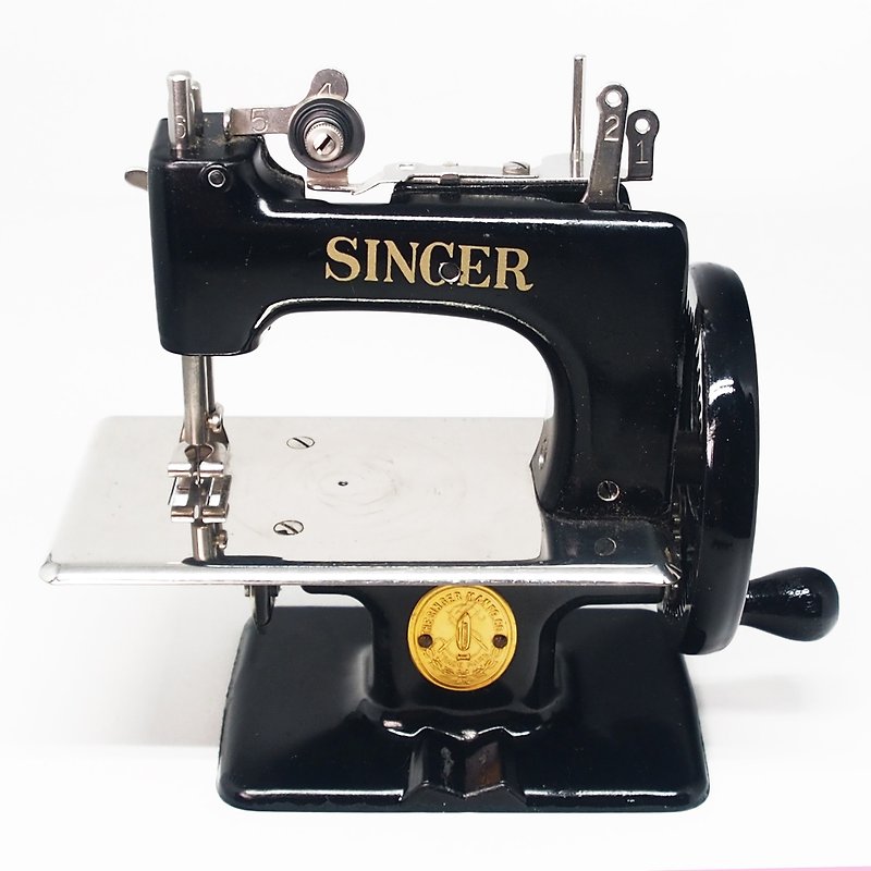 1940年代 SINGER胜家 古董小缝纫机 - 摆饰 - 其他金属 黑色