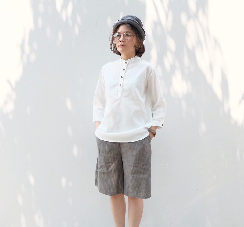 Taru - Taru Shirt : White Color - 女装上衣 - 棉．麻 白色