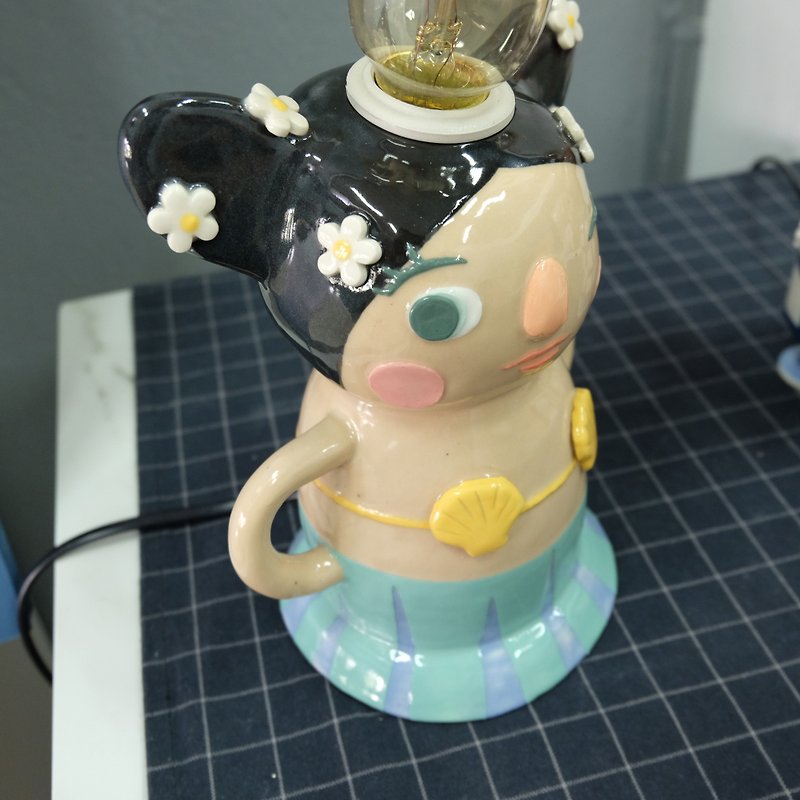 LITTLE GIRL LAMP - 灯具/灯饰 - 陶 多色