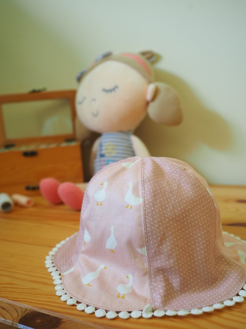 手作双面粉红小鸭图案/ 粉红小花图案帽子 适合婴儿小孩成人 - 婴儿帽/发带 - 棉．麻 粉红色