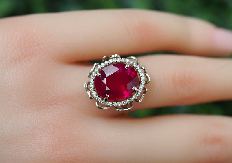 14k massive flower ring with ruby and diamonds
