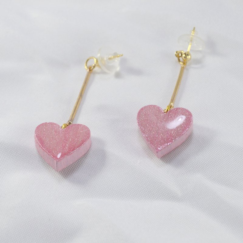 珠光粉色小心心 剔透清凉甜美 耳钉耳环耳夹 - 耳环/耳夹 - 木头 粉红色