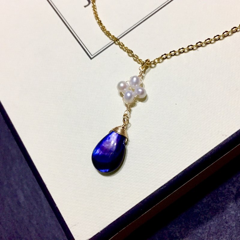 【深海 II】深蓝色水滴&天然珍珠。镀18k金项链。 - 项链 - 宝石 蓝色