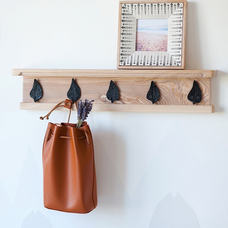 Solid Wood Wall Hanger with Handmade Wrought Iron Hooks for Entryway, Shelf - 置物架/篮子 - 木头 