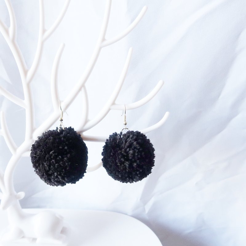 毛球系列—黑碳果 耳勾 耳夹 - 耳环/耳夹 - 其他材质 