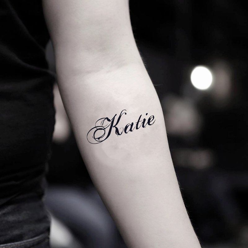 OhMyTat 凯蒂英文名字 Katie 刺青图案纹身贴纸 (2 张) - 纹身贴 - 纸 黑色