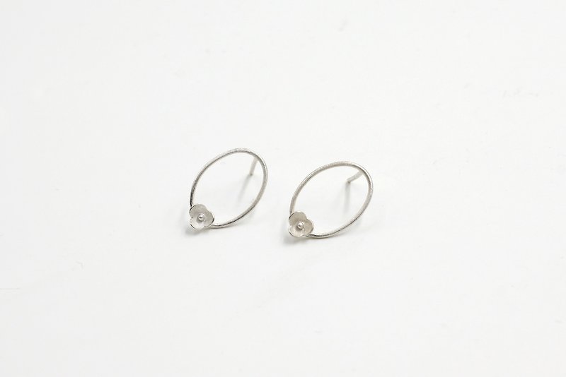 I-Shan13   小花圈圈耳环 - 耳环/耳夹 - 纯银 银色
