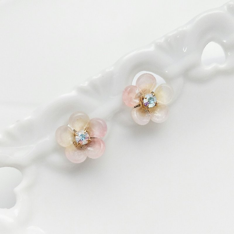 momolico 简单  小圆梅  花耳环 可改夹式 - 耳环/耳夹 - 其他材质 粉红色