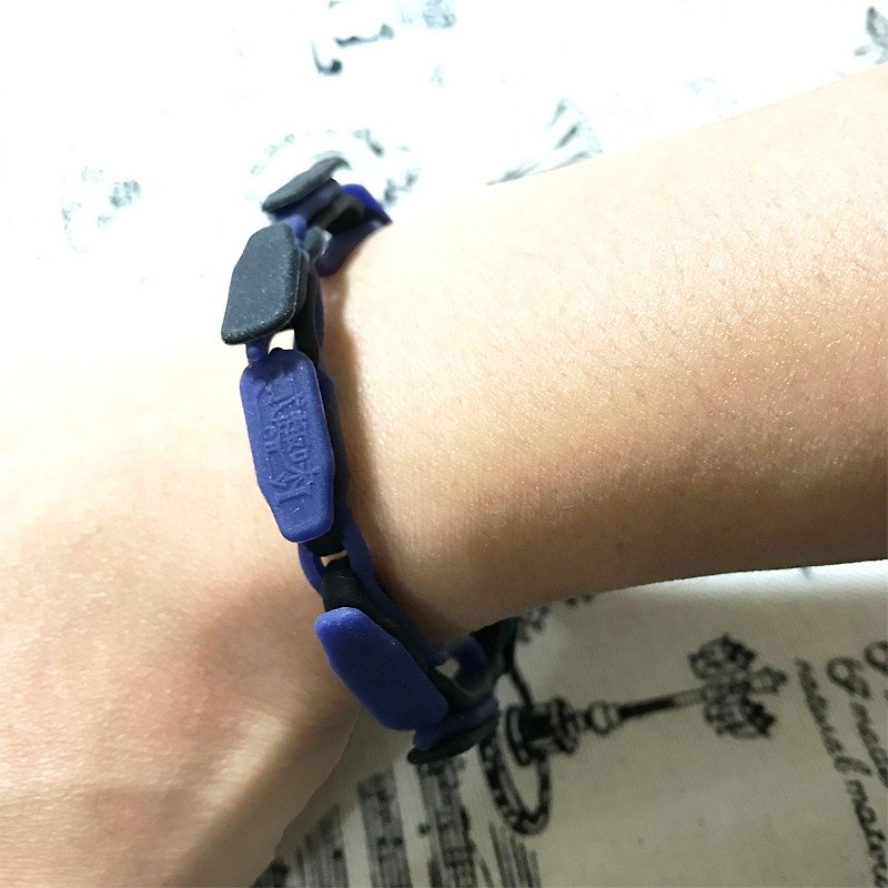 《戏手环》黑蓝款【硅胶材质】 - 手链/手环 - 硅胶 多色