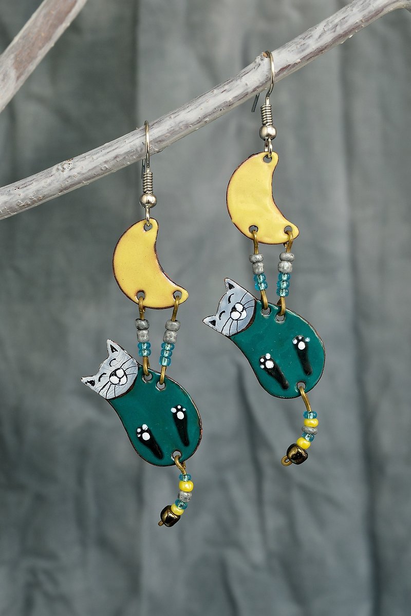 Turquoise Cat Earrings, Enamel Earrings, Moon and Cat, Enamel Jewelry,  - 耳环/耳夹 - 珐琅 绿色