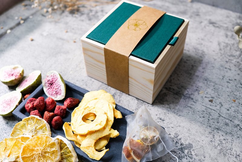 【禾果】典雅原木方形烫金果干礼盒- 草原绿-宠爱母亲 - 水果干 - 纸 白色