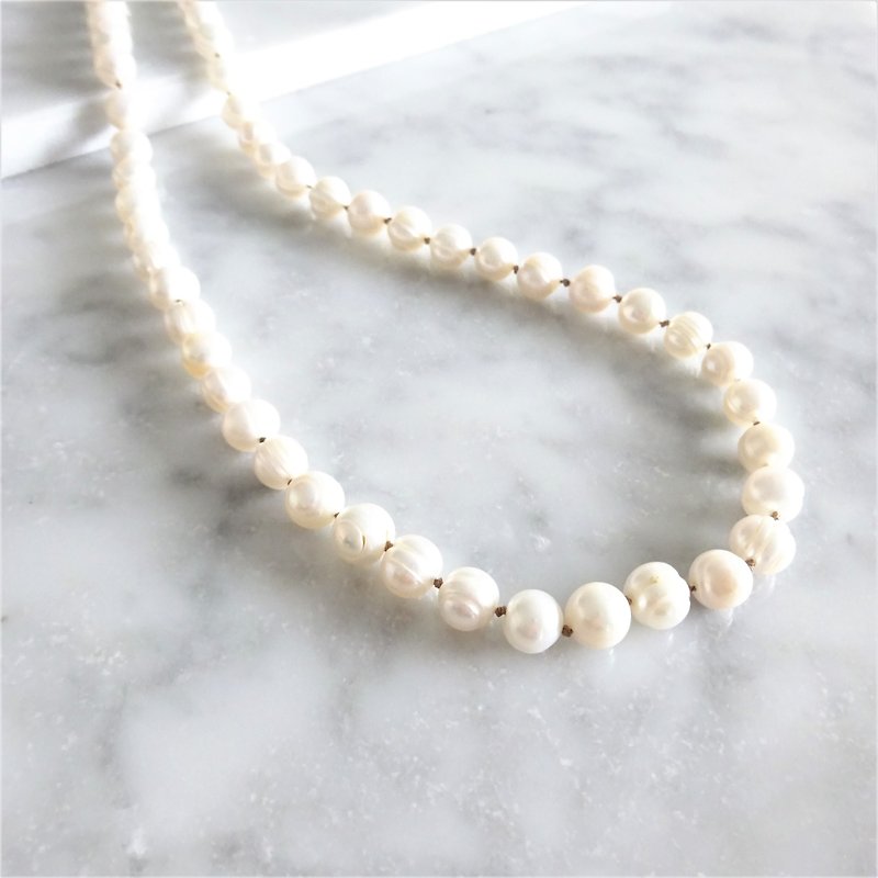 14kgf*peach shape baroque pearl all knot necklace/bracelet - 项链 - 宝石 白色