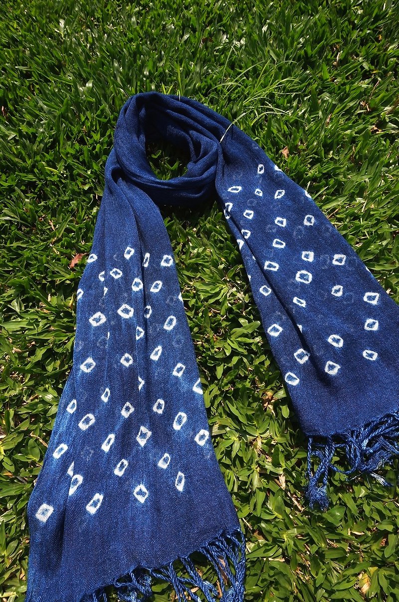 蓝染蓝色草木染纯棉围巾(圆圈款) - 丝巾 - 棉．麻 蓝色