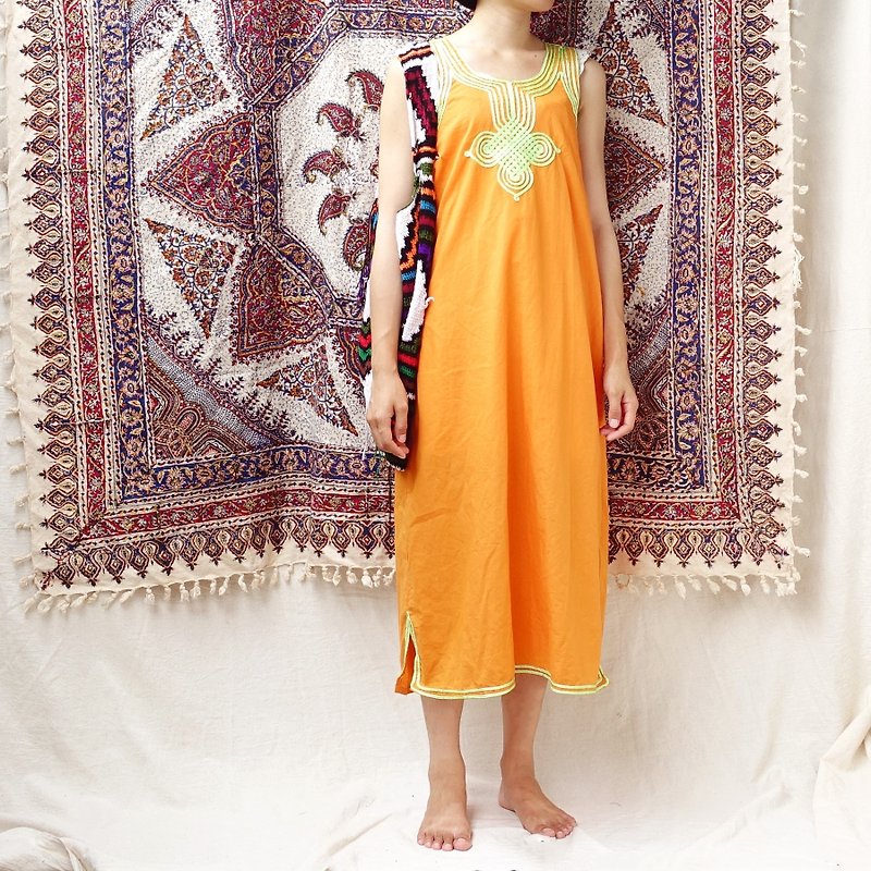 *BajuTua /古着/ 摩洛哥 亮橘色传统无袖连身裙 - 洋装/连衣裙 - 棉．麻 橘色
