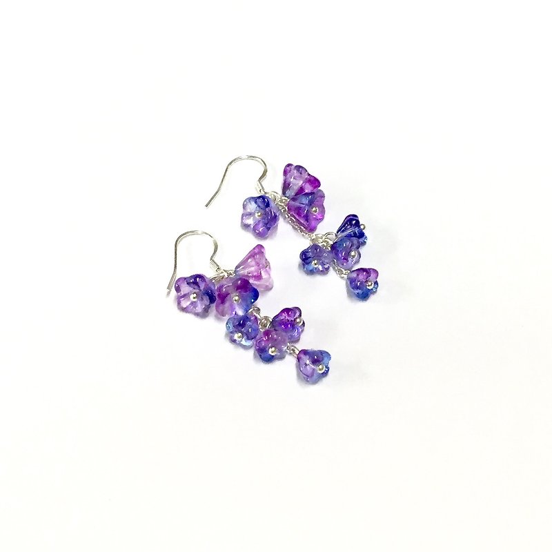 【若桑】蓝铃花。Bluebelle。蓝紫渐变色。925纯银耳环。 - 耳环/耳夹 - 玻璃 蓝色