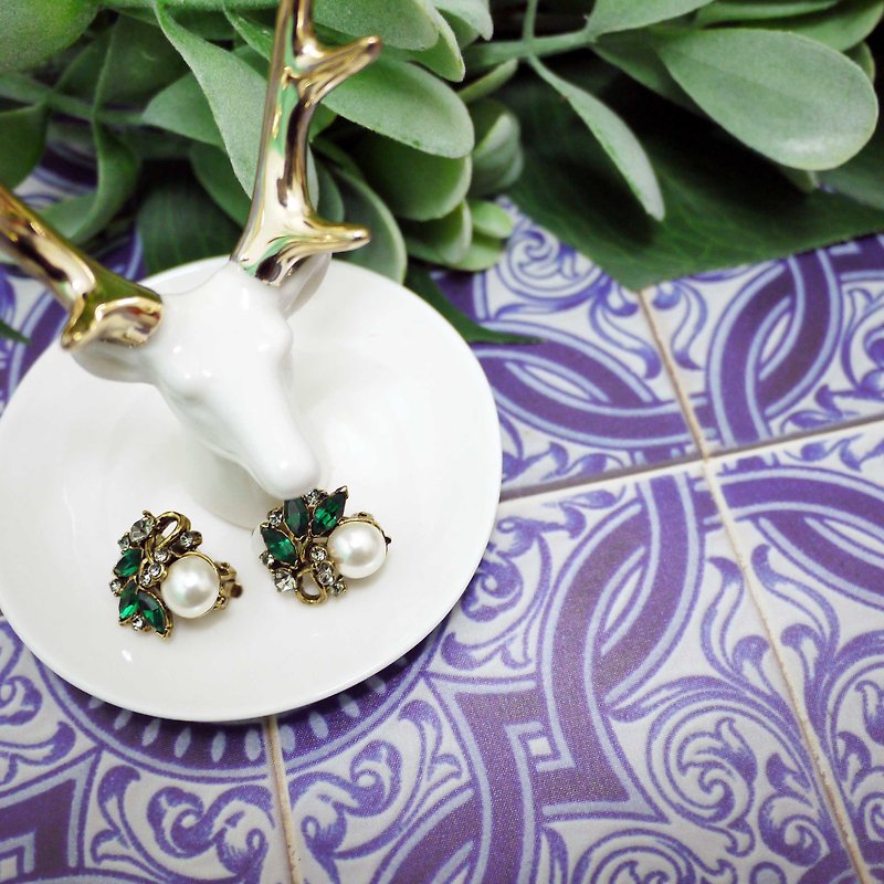 宝石绿。复古优雅设计感耳环 - 耳环/耳夹 - 宝石 绿色