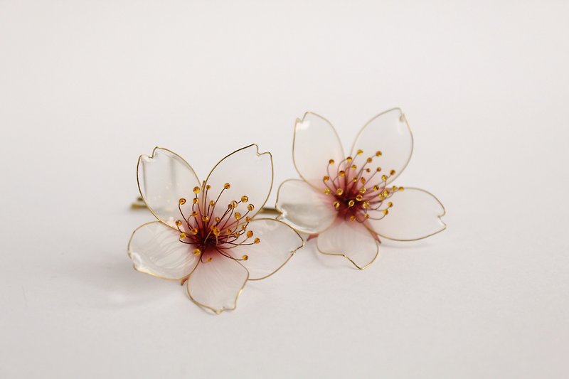 手工制作的发夹精致的樱花花朵由电线和环氧树脂制成 - 发饰 - 其他金属 白色
