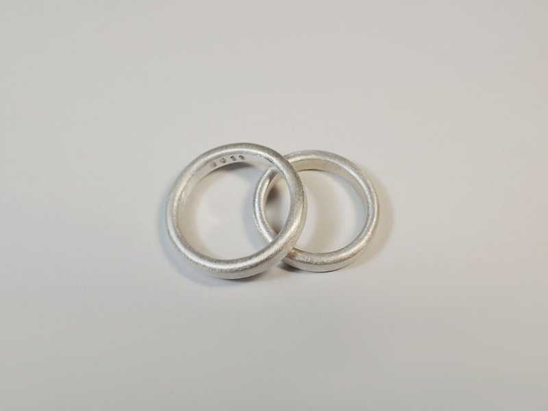 朴素的 戒指 纯银 手工 钢印敲字 传情 - 戒指 - 纯银 银色
