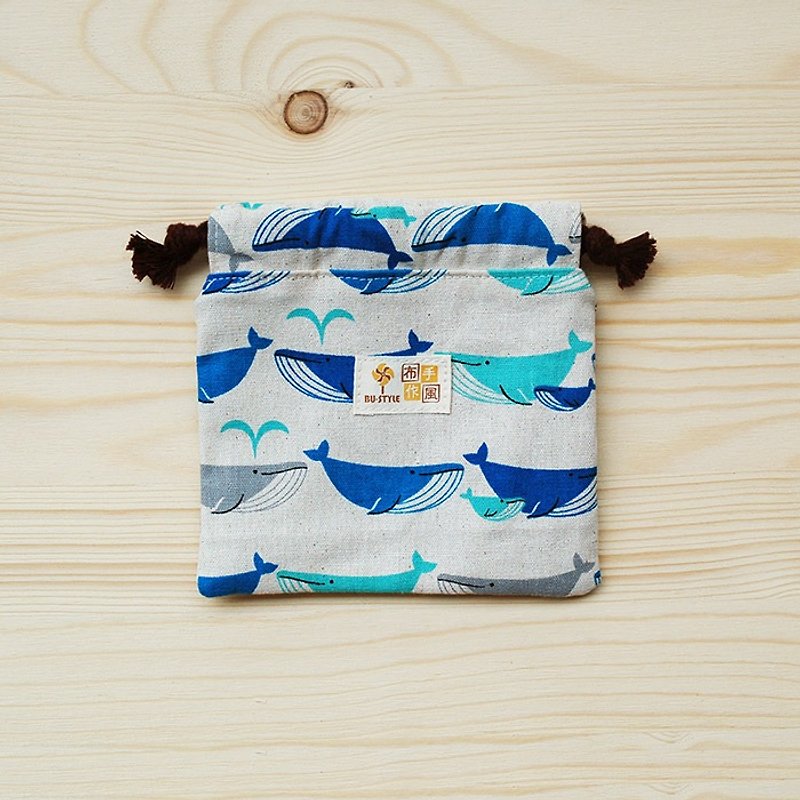 鲸鱼喷水束口袋(小) - 化妆包/杂物包 - 纸 蓝色