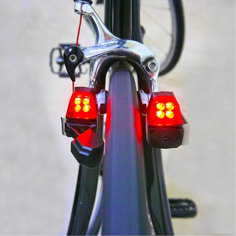 Xbat-D+V 自行车车灯“ 动能猎取-免电池自发电自行车灯” - 自行车/周边 - 塑料 