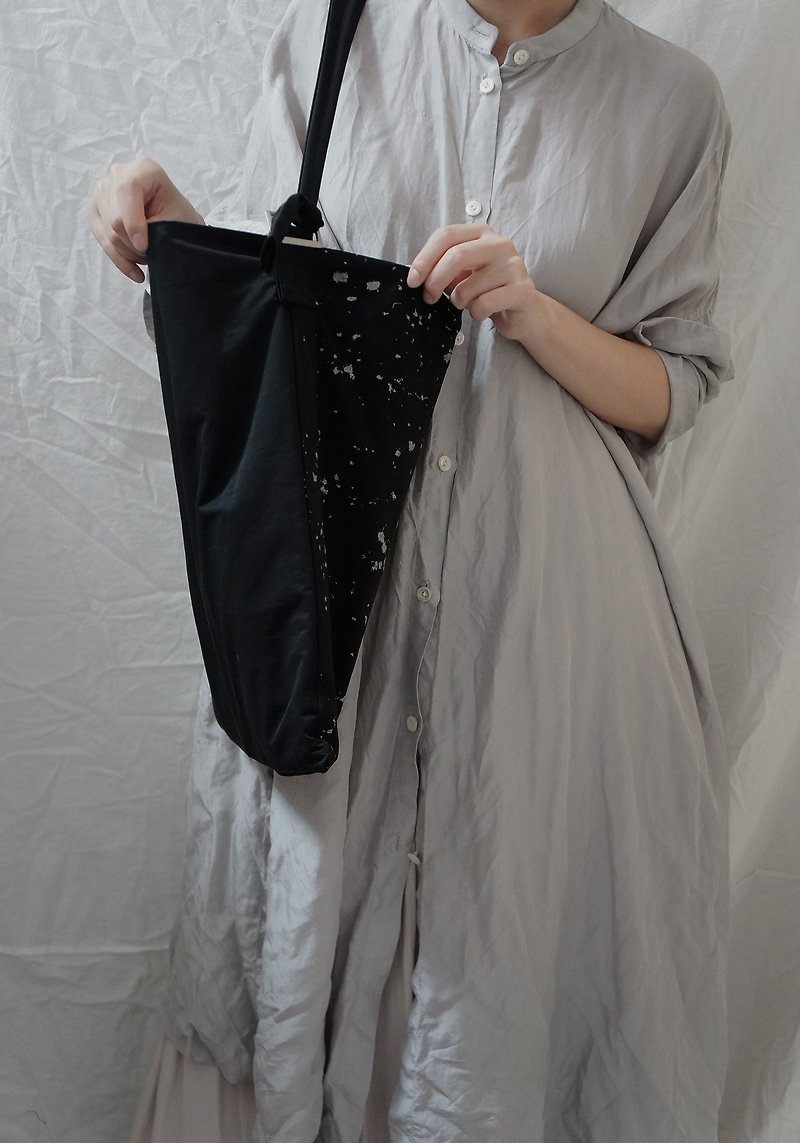 #308 tote bag MILKY WAY&BLACK 斑点黑色拼接单肩托特包 - 侧背包/斜挎包 - 棉．麻 黑色
