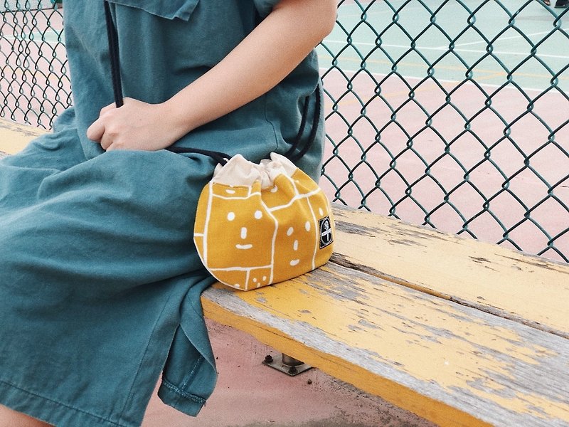 包子包 / 开心都写在包上 - 侧背包/斜挎包 - 棉．麻 橘色
