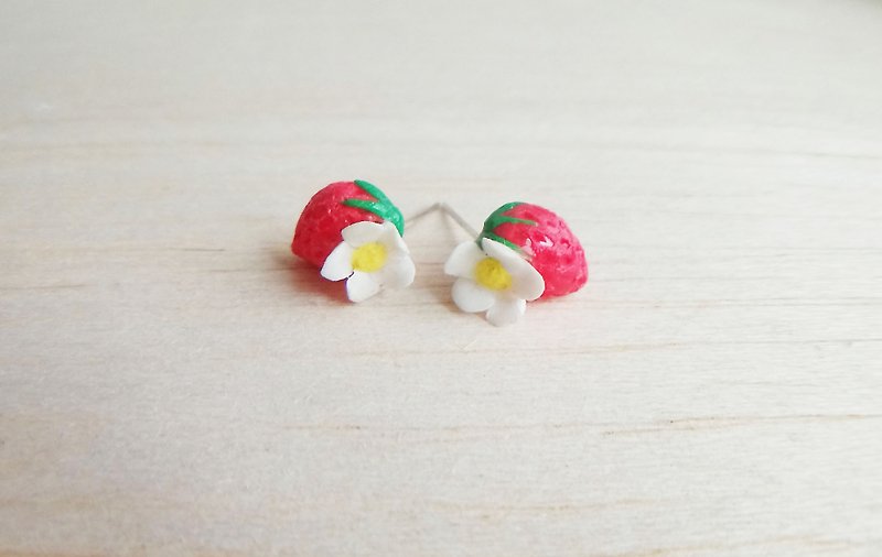 草莓香白花  纯银耳环/耳夹 - 耳环/耳夹 - 粘土 红色